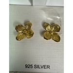 Rachel Zoe NEW IN BOX  925 Sterling Vermeil Hawaiian Flower Earrings Photo 4