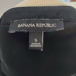 Banana Republic  Black Short Sleeve V Neck Shirt Size Small Photo 2