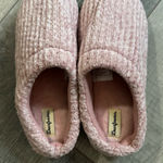 Dearfoams  Beige Textured Slippers Photo 0