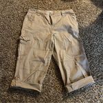 st. john's bay  size 10 khaki y2k capris inseam 17.5 Photo 0