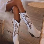 White Cowgirl Boots Size 6 Photo 1