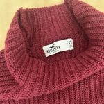 Hollister Sweater Photo 2