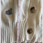 Women’s Medium Short Sleeve Sweater by Hooked Up. Butterfly detail. White Photo 2