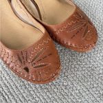 Vintage I Love Comfort Tan Leather Cutout Detail Slingback Flats Size 7.5 Photo 1