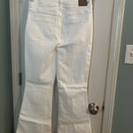 American Eagle White Super High Rise Flare Jeans – Size 8 Short (29 Photo 1