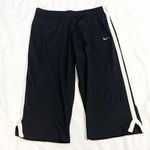 Nike  Dri Fit Mid Rise Straight Leg Black White Capri Athletic Crop Pants Medium Photo 6