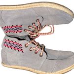 Toms Moccasin Ankle Boots Gray Suede Chukka Lace Up Casual Women’s Size 6 Photo 0