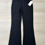 Quince NWT  Ultra-Form High-Rise Flared Pant Black Photo 4