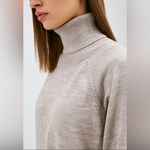 Designers Originals Classic Beige Turtleneck Sweater 100% Acrylic. Photo 1