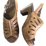 Dansko Rowena Lasercut Slingback Open Toe Wood Heeled Sandals Sz 40 Buckle Photo 3