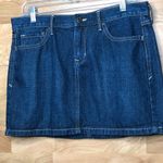 Old Navy  Size 8 Denim Skirt with 5 Pockets and Belt Loops Photo 1