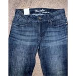 Wrangler NEW Women’s  Straight Leg Medium Wash Jeans 9x34 Photo 1