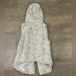 Dylan  Faux Fur Vest Sleeveless Cozy Layering Neutral‎ Tones Women's Size S Photo 4