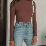 Bohme  Medium ribbed long sleeved mock neck shirt in Tan / brown Photo 0