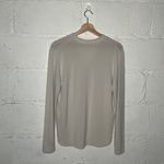 MM.LaFleur MM. LeFleur Women's Bone White V-Neck Long Sleeve Curved Hem Top Size Large Photo 1