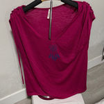 Elegant Magenta V Photo 0