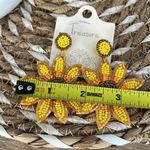 New! Treasure boutique sunflower beaded dangly earrings Photo 5