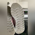 New Balance  Photo 3