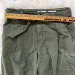 Hollister green khaki capri/cropped pants Photo 3