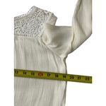 st. john's bay  Women Size Medium Cream Long Sleeve Blouse (1-338) Photo 6