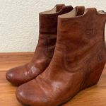 Frye Carson Wedge Booties Cognac Tobacco Brown Leather Hidden Wedge Booties Sz 8 Photo 0