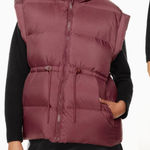 Aritzia Wilfred Laramie The Chalet Puffer Vest Goose Down Merlot Red Medium NWT Photo 0