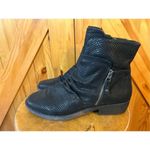 OTBT  Yokel Womens Sz 10M Shoes Black Leather Comfort Zip Up Ankle Career Boots Photo 2