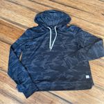 Vuori  Halo Essential Camo Black Hoodie Size Small Photo 1