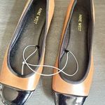 Nine West Women's Tan and Black Flats Sz 9 New w/o box Photo 0