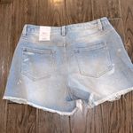 Time And Tru Denim Blue Distressed Women Shorts size 6 high rise new with tags Photo 5