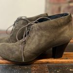 Clarks Witchy Artisan Green Suede Booties Grandmacore 7.5 Photo 2