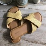 Old Navy  tan Woven Sandals NWOT Photo 0