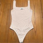Babaton Aritzia  Original Contour Squareneck Bodysuit Top in Pale‎ Pink Lilac XS Photo 8