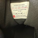 The North Face  women boots size 8.5 Black Interior Fabric Photo 6