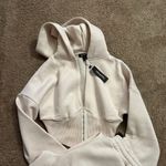 Boohoo Cream Sweatshirt Photo 3