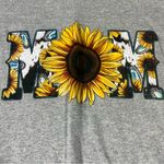 No Brand Grey “Mom” Yellow Sunflower Graphic T Photo 1