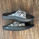 Oofos Reptile Limited Snake Print Ooaah Recovery Slide Sandals Women Size 8 Black Photo 3