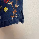 New Direction Floral Embroidered Sleeveless Button Front Denim Vest Size Medium Photo 3