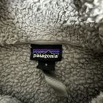 Patagonia Women's Small Grey Teddy Fleece 1/2 Zip Pullover Sweatshirt Photo 2