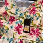 Nine West Nine West White Floral Tank Top Size Medium Photo 2