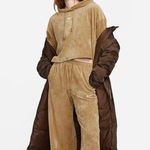 Nike Sportswear Women's Velour Cropped Pullover Hoodie XL Tan Logo Photo 4