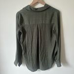 L'Agence  Nina Dark Green Satin Long Sleeve Collared Snake Print Blouse XS Photo 3