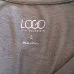 LOGO By Lori Goldstein GUC  V- Neckline Sleeveless Tank in Gray! Photo 4