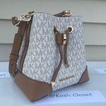 Michael Kors MK Mercer Gallery XS Convertible bucket Xbody Bag Photo 1