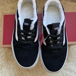 Vans NWT
Ward Women's Sherpa-Lined Suede Mules Photo 4
