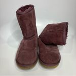 UGG  Classic short boots in Aster purple‎ women’s size 8 suede sheepskin Sherpa Photo 2