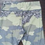 Aerie  Women's Cute Green/Gray Camo Print Yoga Workout Lounge Leggings | Size: M Photo 7