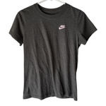 Nike Shirt Womens Small Short Sleeve Athletic Tee Casual Comfort Swoosh Photo 0