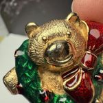 Teddy Bear With Christmas Holly Berry Wreath Enamel Brooch Pin Gold Tone Photo 4