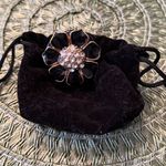 Simply stunning navy blue with gold colored trim and crystals flower ring EUC Size 6 Photo 9